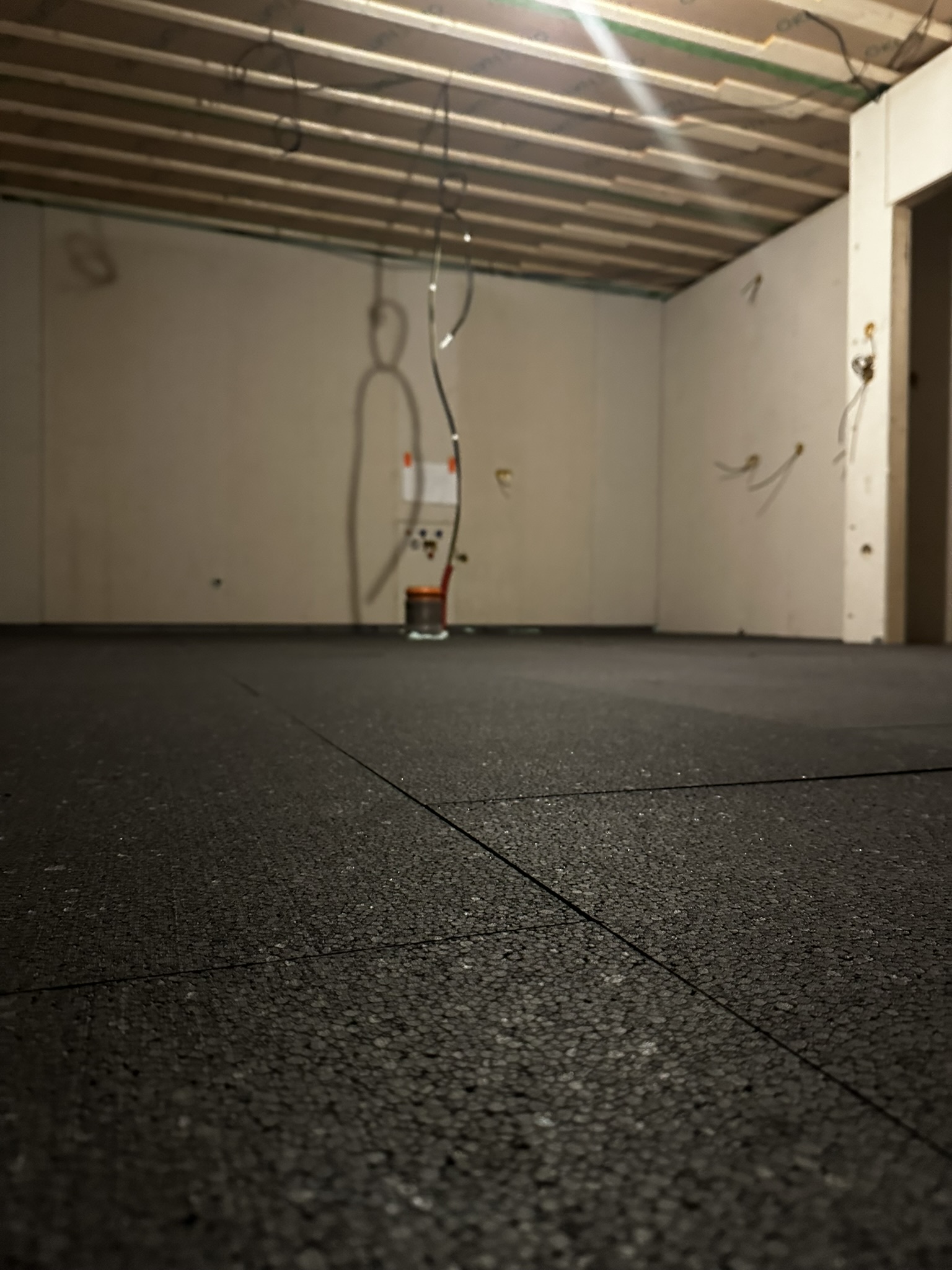 Realizace pokládky polystyrenu